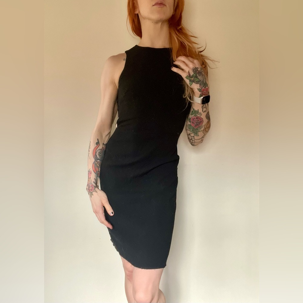 H&M keyhole black dress